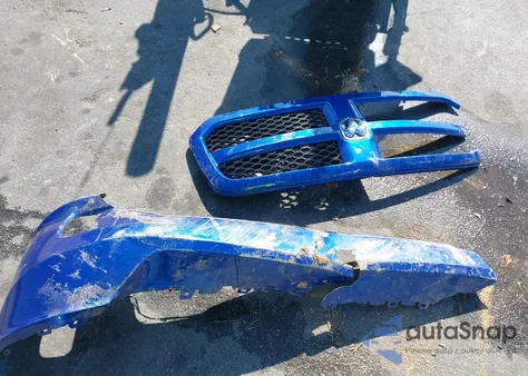 2019 Ram 1500 Classic Express 4X2 6'4 Box z USA, uszkodzony, nr VIN 1C6RR6FG3KS712408